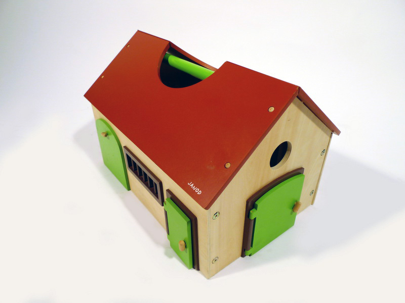 casa muñecos madera 30x47x32 1u